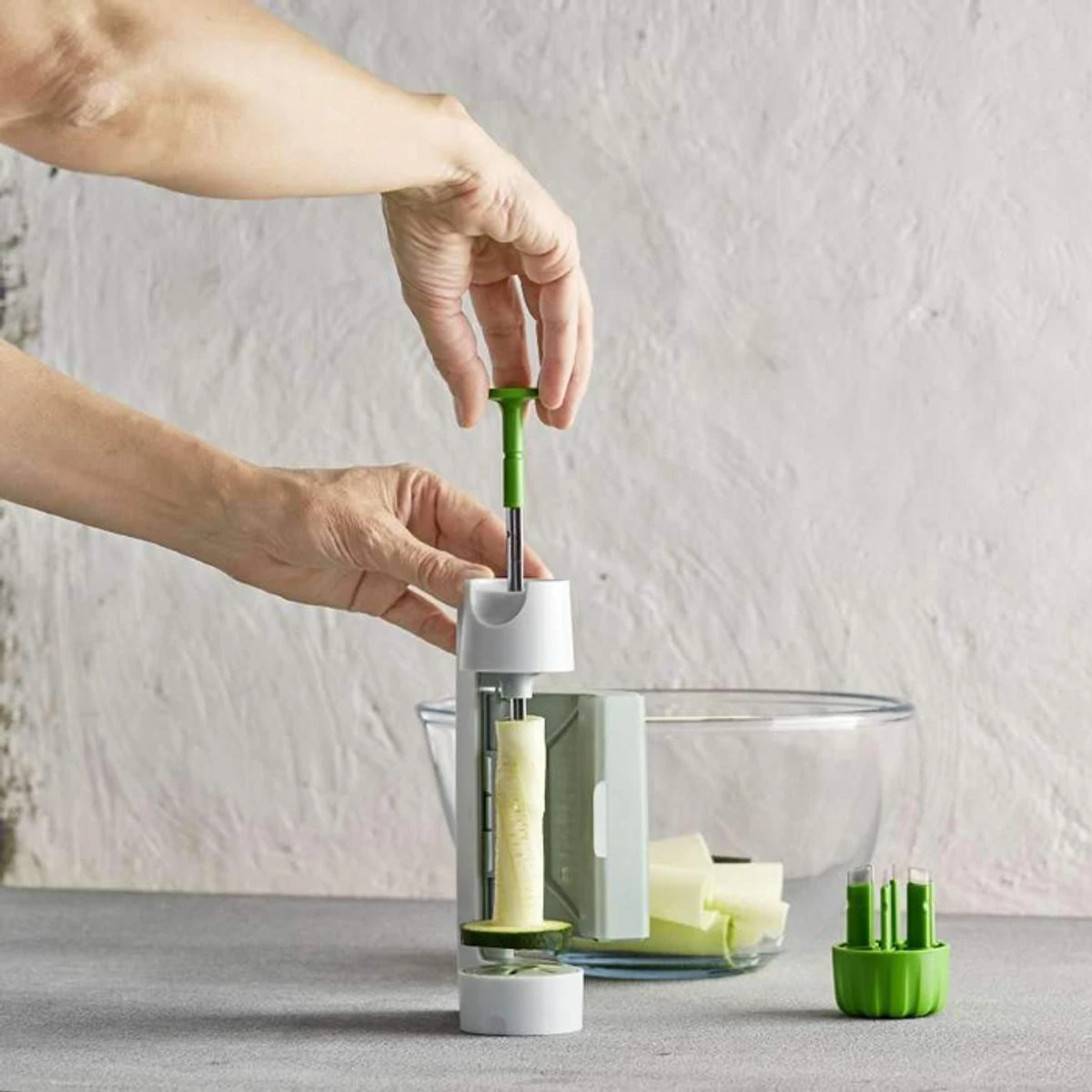 Betty Bossi Veggie Sheet Slicer Coupe Lanières Extra-fines Fruits Et Légumes 6 Betty Bossi Veggie Sheet Slicer Coupe Lanières Extra-fines Fruits Et Légumes – Image 6