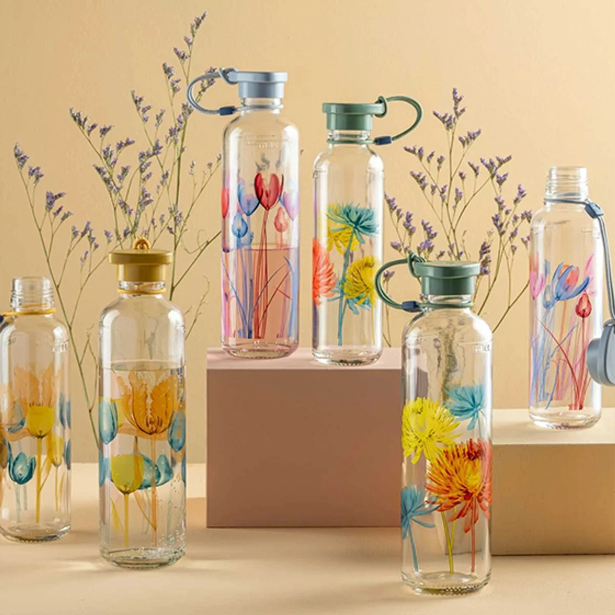 Bouteille Gourde En Verre 750ml LEONARDO Bleu Flower 9 Bouteille Gourde En Verre 750ml LEONARDO Bleu Flower – Image 9