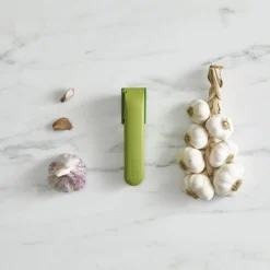 CleanForce Presse Ail Avec Lame D´essuie-glace Joseph Joseph -Maison Cuisine Série cleanforce presse ail avec lame d essuie glace joseph joseph 4