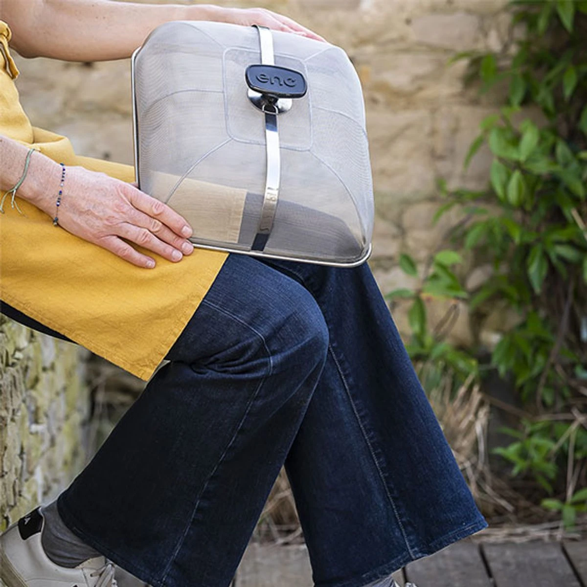 Cloche Dôme Anti Projection Rectangulaire ENO Maille Inox 4 Cloche Dôme Anti Projection Rectangulaire ENO Maille Inox – Image 4