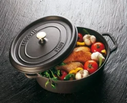 Cocotte En Fonte Emaillée Ovale Staub NOIR