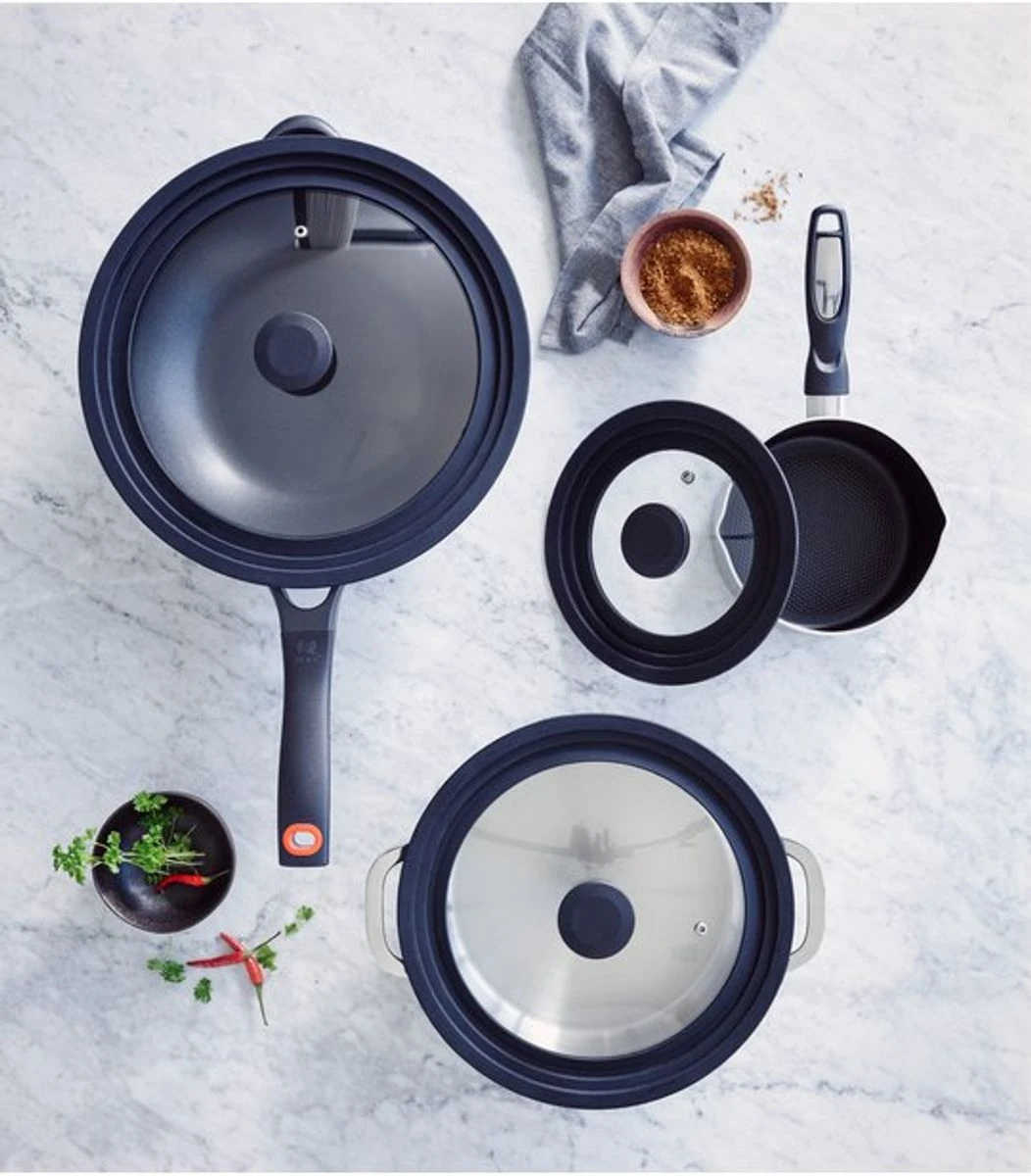 BEKA Couvercle Universel En Verre Avec Trous Vapeur Multidiamètre 16/18/20 2 BEKA Couvercle Universel En Verre Avec Trous Vapeur Multidiamètre 16/18/20 – Image 2