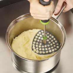 DELTA Presse Purée Pliable Joseph Joseph