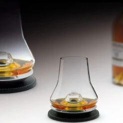 LES IMPITOYABLES Set De Dégustation à Whisky + Socle Rafraichisseur PEUGEOT -Maison Cuisine Série les impitoyables set de degustation a whisky socle rafraichisseur peugeot 2