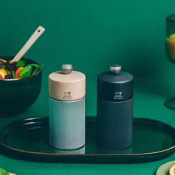 LINE CARBONE Moulin à Sel 12 Cm Bois Aluminium PEUGEOT -Maison Cuisine Série line carbone moulin a sel 12 cm bois aluminium peugeot 6