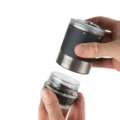 MAESTRO Bar à Poivres Coffret Moulin Réservoir Et Poivres PEUGEOT -Maison Cuisine Série maestro bar a poivres coffret moulin reservoir et poivres peugeot 9