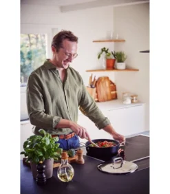 MAESTRO Sauteuse Fonte Aluminium Revêtue Avec Couvercle Inox BEKA D24 -Maison Cuisine Série maestro sauteuse fonte aluminium revetue avec couvercle inox beka d24 2