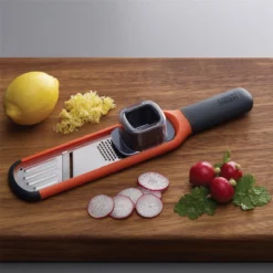 Mini Râpe Et Mandoline Handi-Grate Joseph Joseph Orange -Maison Cuisine Série mini rape et mandoline handi grate joseph joseph orange 5