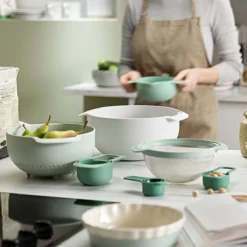 NEST 9 Plus - 9 Récipients Bols Cul Poule Emboitables - Joseph Joseph OPALE