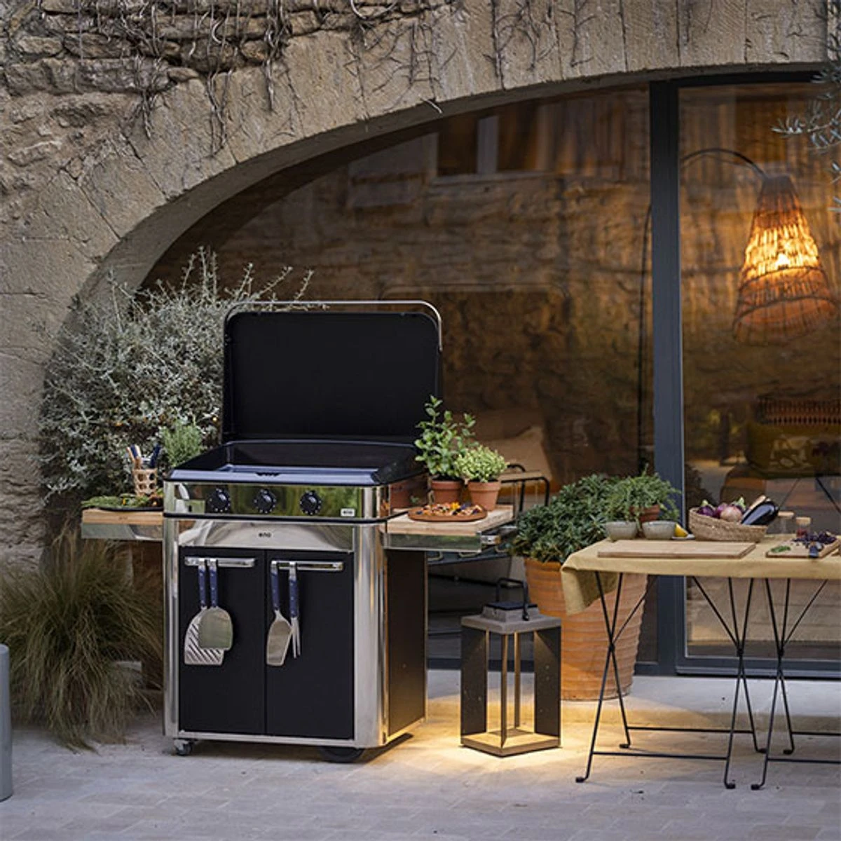 Plancha Gaz + Chariot + Capot Combo ENOSIGN 80 Noir Et Inox 14 Plancha Gaz + Chariot + Capot Combo ENOSIGN 80 Noir Et Inox – Image 14