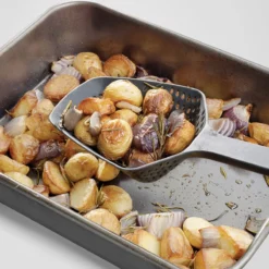 SCOOP Plus Passoire Cuillère Grand Modèle Joseph Joseph NOIR 7 SCOOP Plus Passoire Cuillère Grand Modèle Joseph Joseph NOIR -Maison Cuisine Série scoop plus passoire cuillere grand modele joseph joseph noir 2